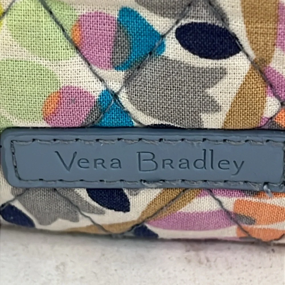 Vera Bradley Grand Traveler bag Sunny Medallion. - Picture 7 of 14